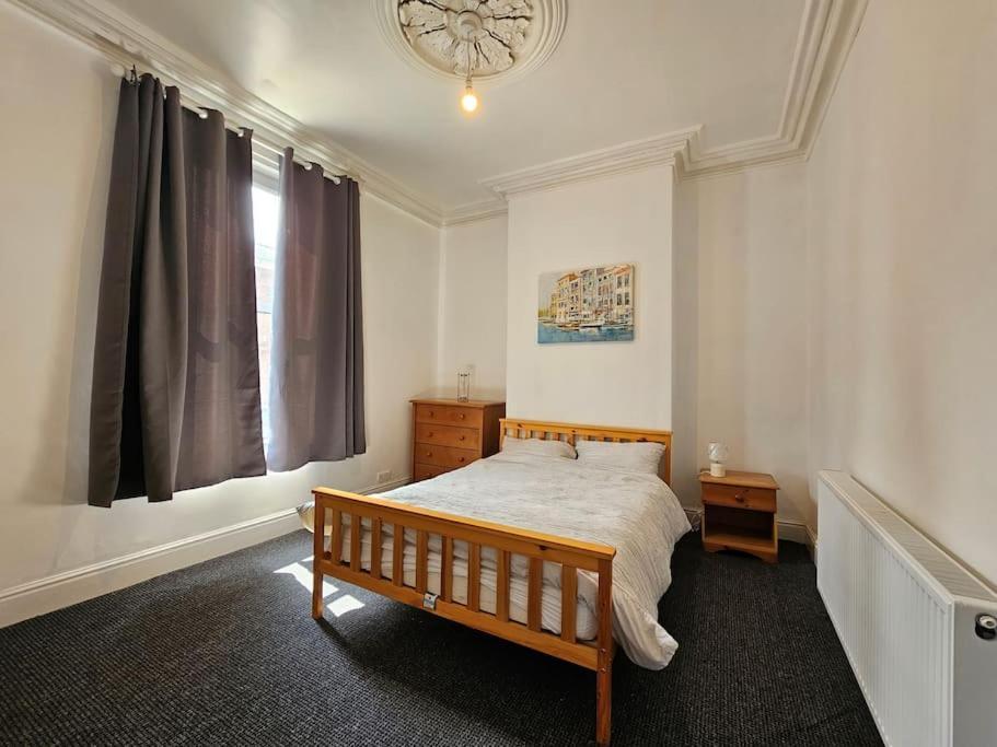 프레스턴 Convenient 3 Bed, Pr1 Near Uclan N Train Station 빌라 외부 사진