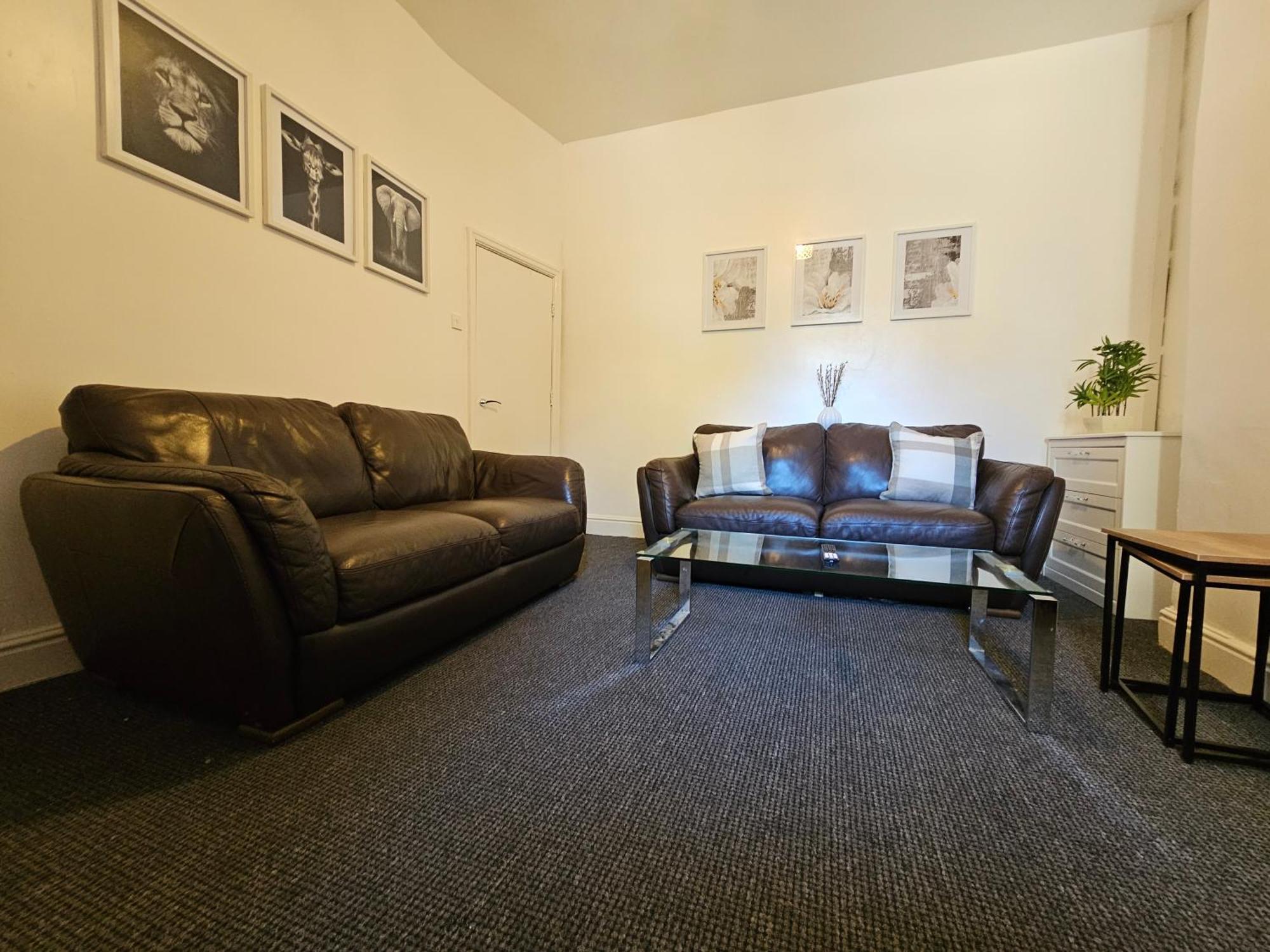 프레스턴 Convenient 3 Bed, Pr1 Near Uclan N Train Station 빌라 외부 사진